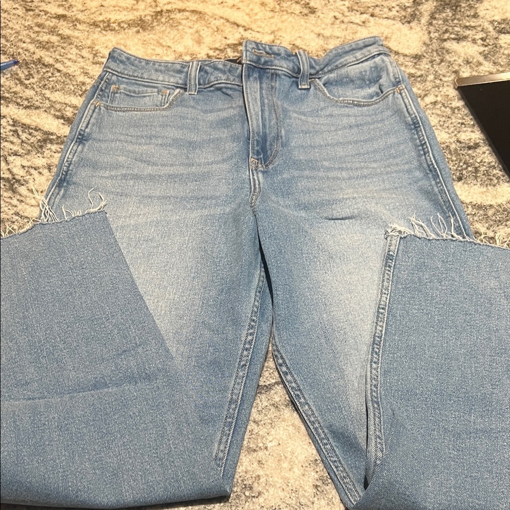 Hollister Light Blue Straight-leg ultra high-rise Mom Jeans.